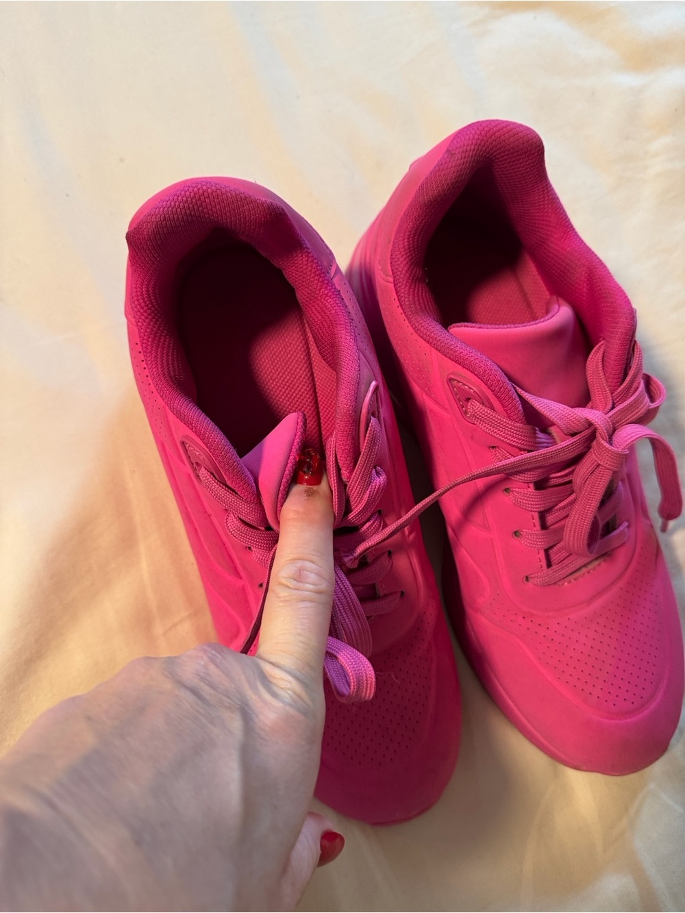 Dream Pairs Women's Bright Pink Casual Sneakers
